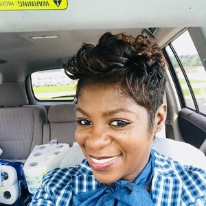 Meet your Posher, Yolanda